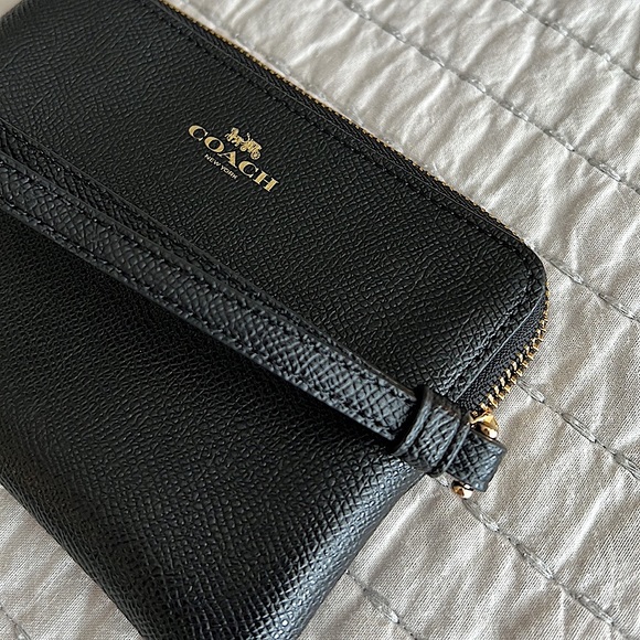Coach Wristlet - Picture 3 of 11